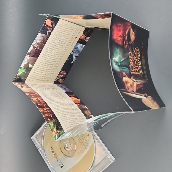 The Fellowship Of the Ring Soundtrack CD, 2001 New Line Productions, Inc. - Picture 9 of 16